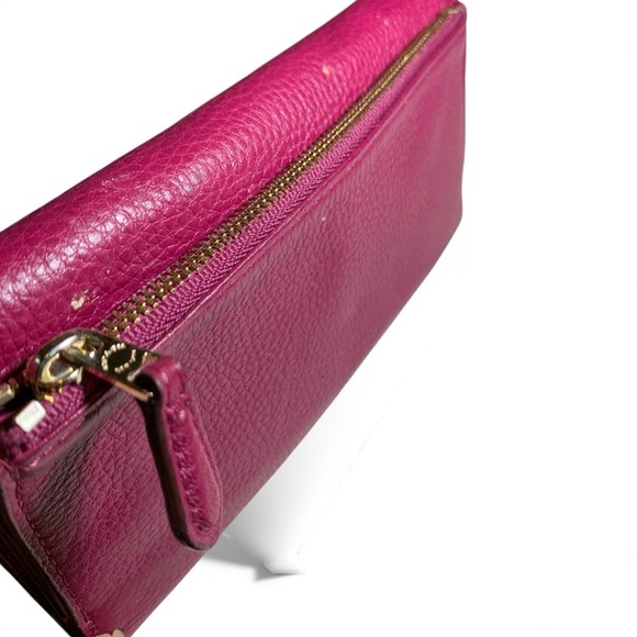 Coach Fuchsia Leather Clutch (item#b136) - Picture 3 of 9
